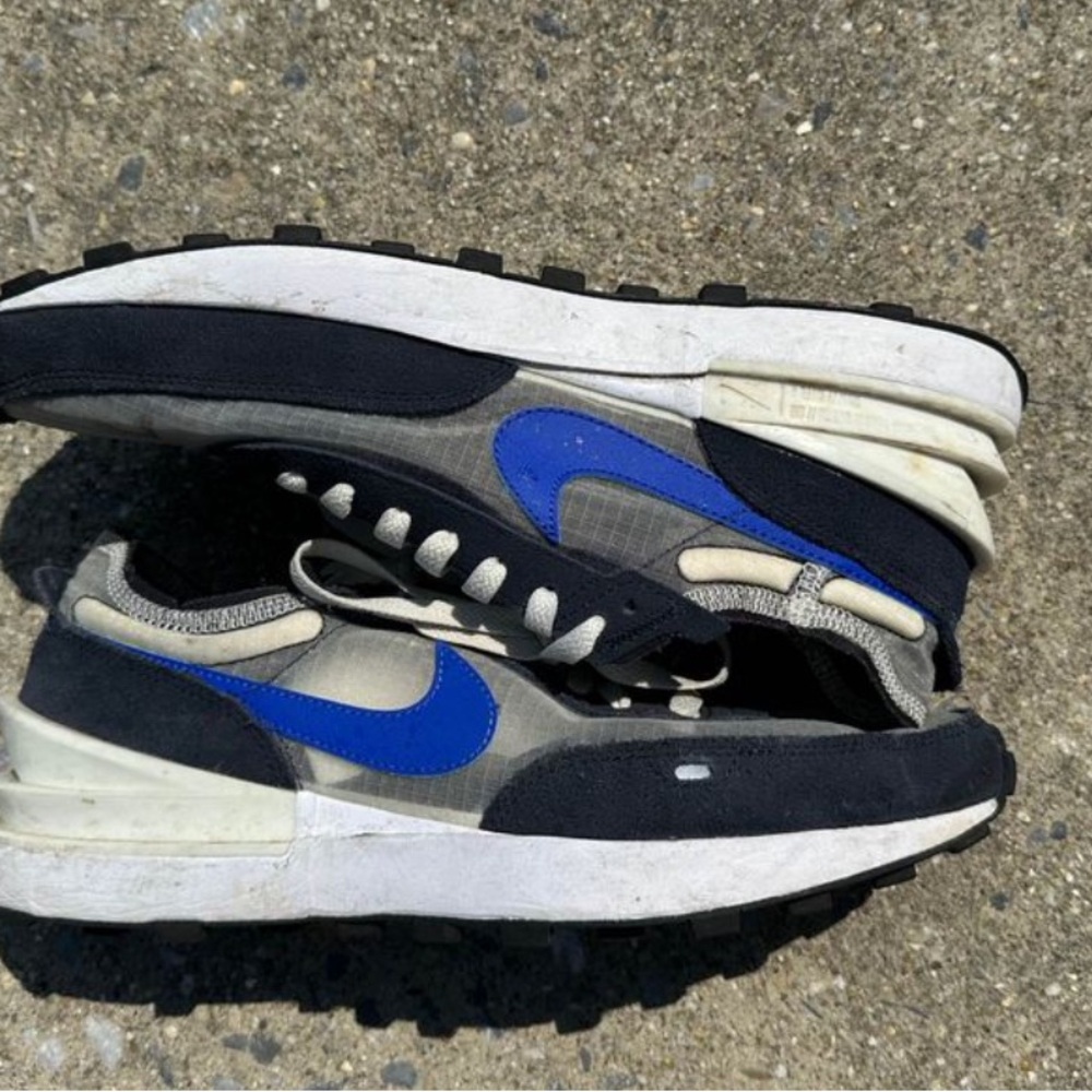 Men’s Nike size 9